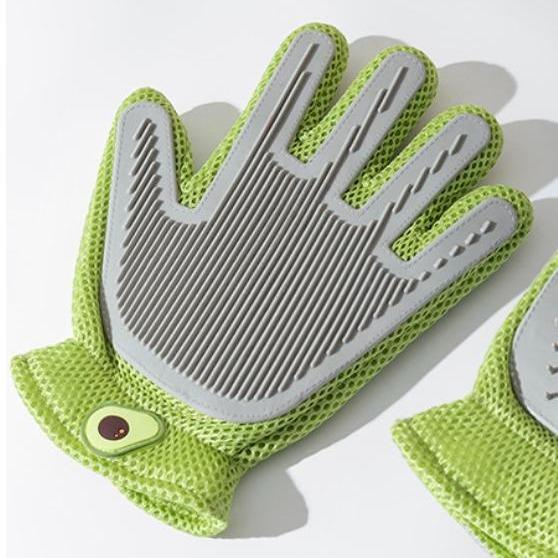 Transform Grooming with 2-In-1 Pet Grooming Gloves: Effortless Hair Removal & Soothing Massage for Cats and Dogs